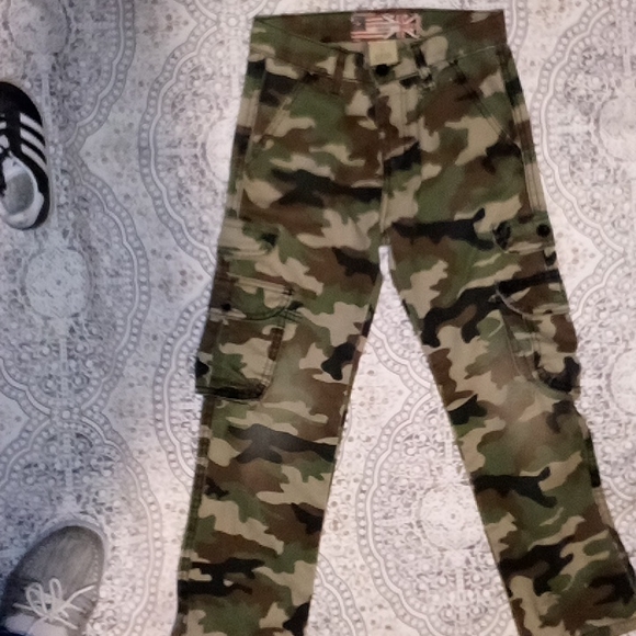 Boys cargo camo pants - Picture 3 of 9